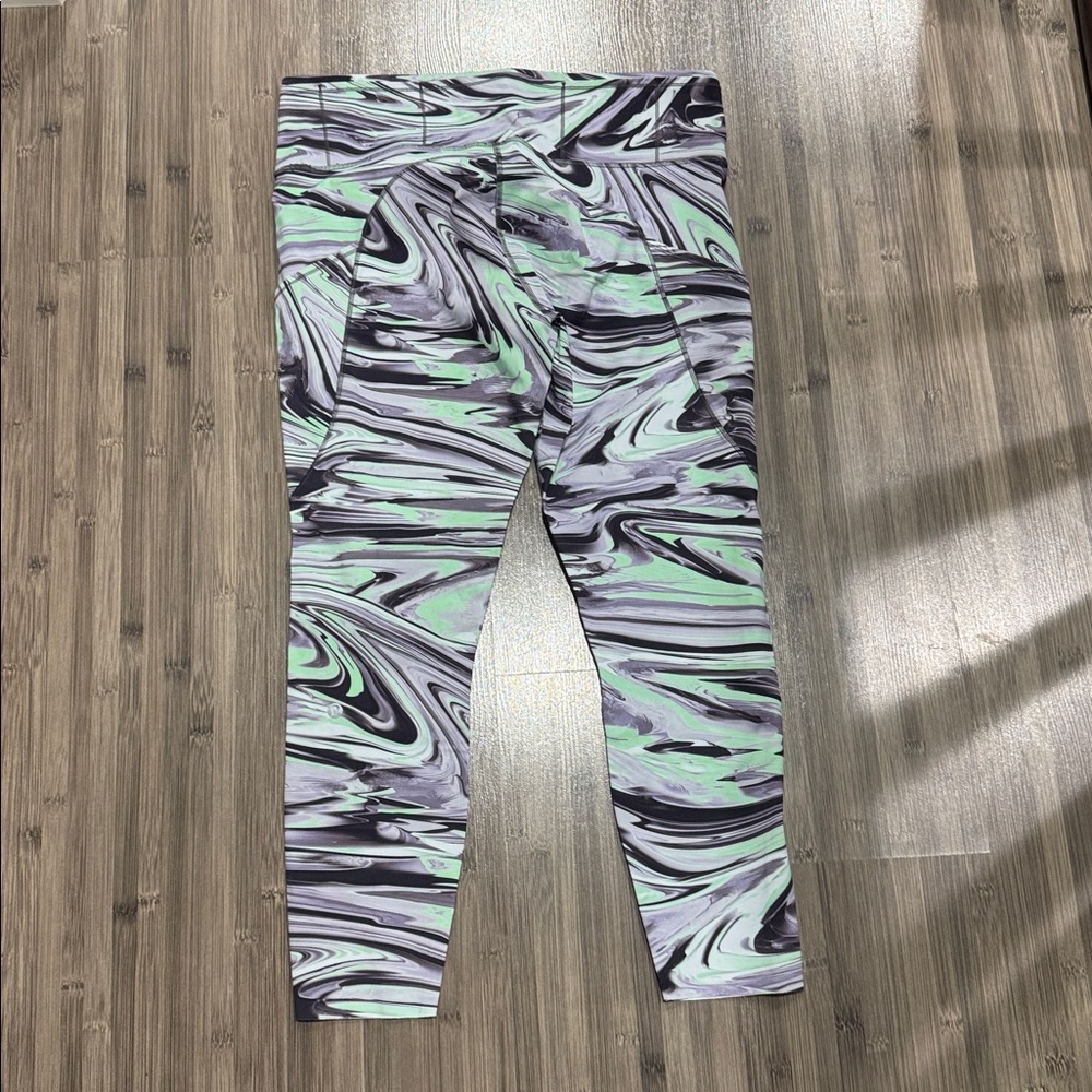 Pre Owned Lululemon Black Patterned Leggings And … - image 5